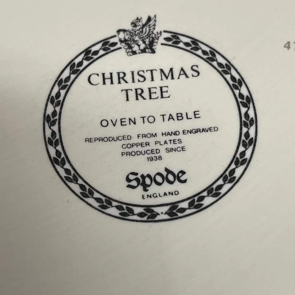 Vintage 1997 Spode Christmas Tree 2 Pint Covered Casserole Made in England Boxed